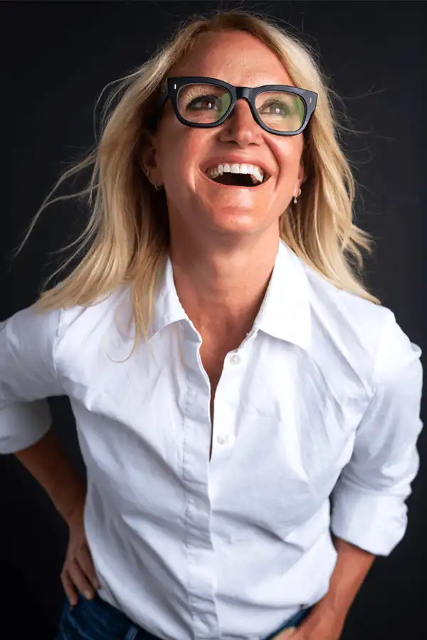 Mel Robbins Headshot 2