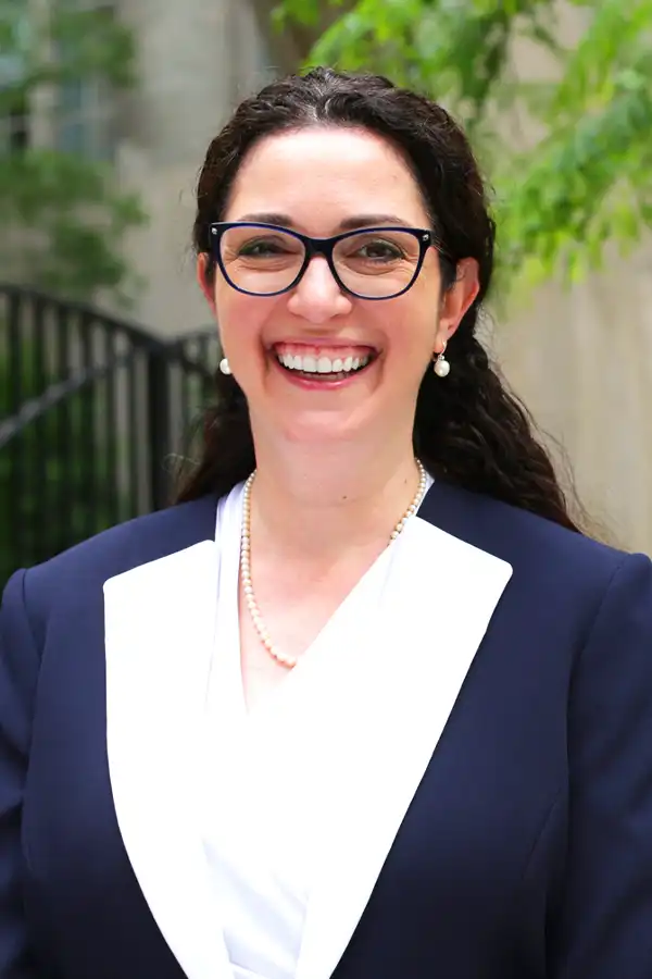 Ruth Gotian Headshot