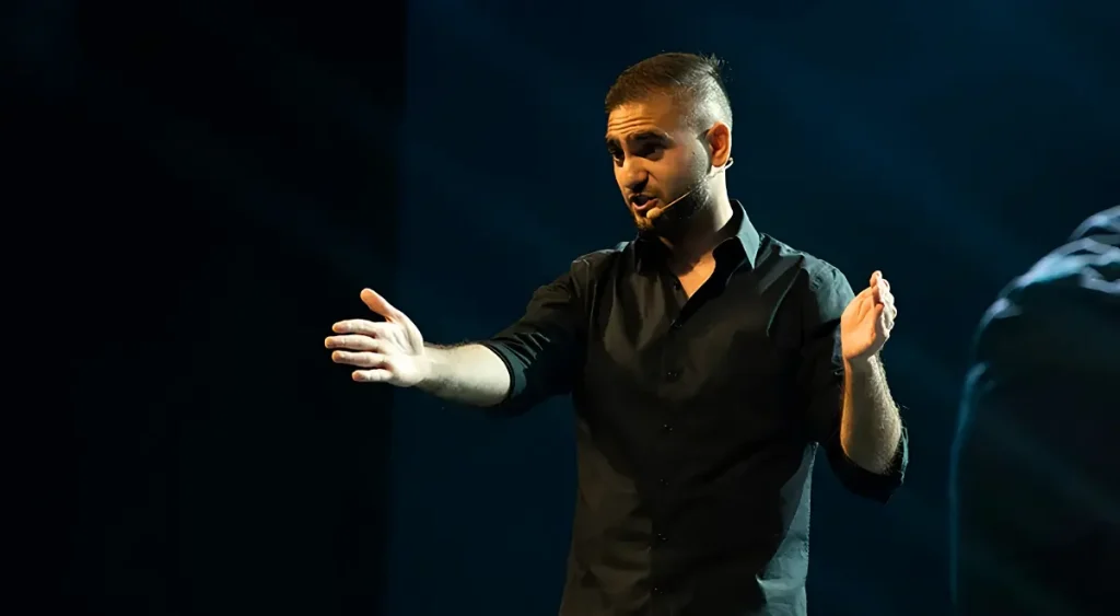 Alex Banayan Delivering a Presentation